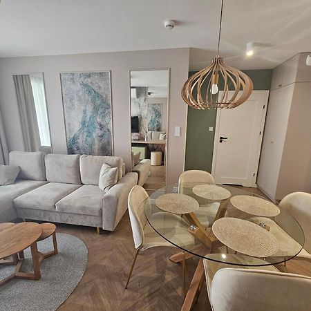 Luksusowy Apartament Przy Plazy Гжибово Екстериор снимка